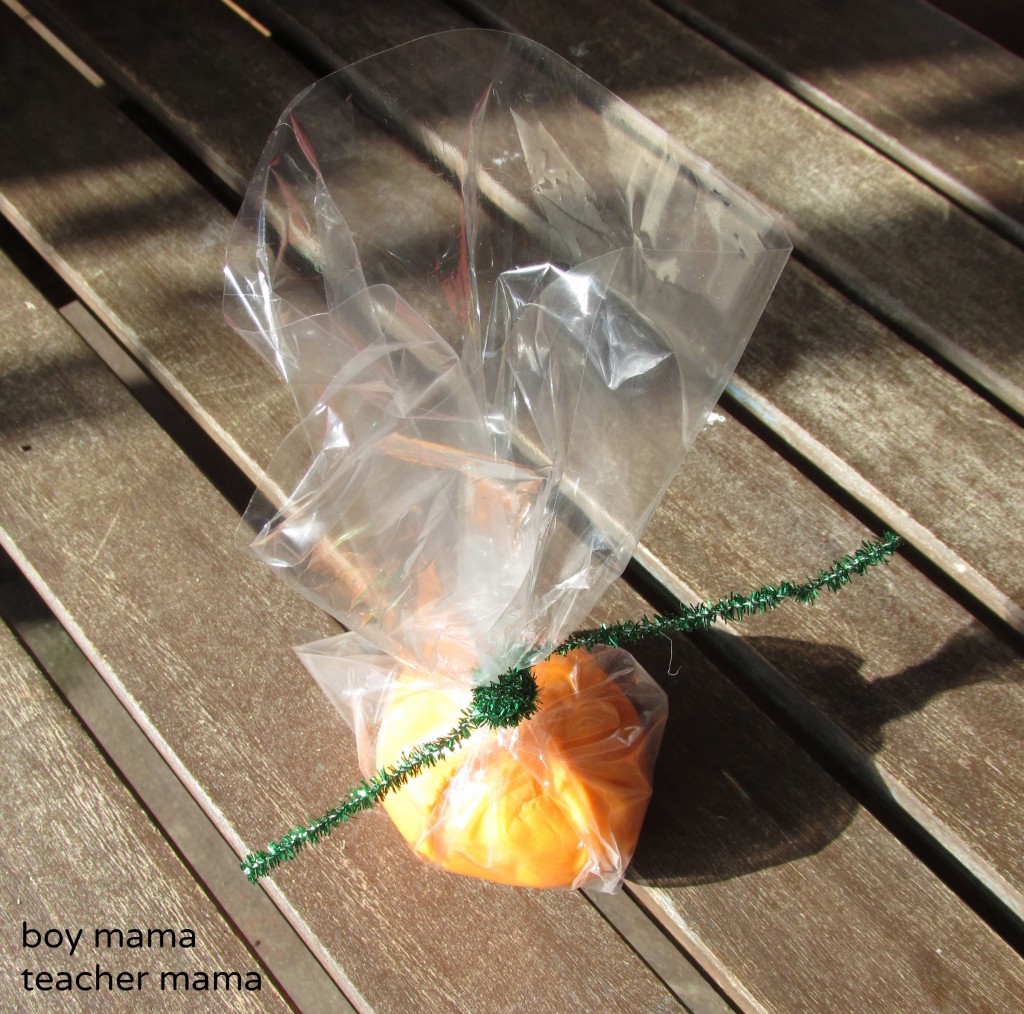 Boy Mama Teacher Mama | Play Dough Pumpkin Face Goodie Bags