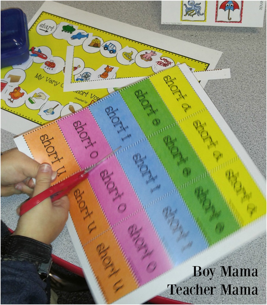 boy-mama-teacher-mama-create-and-play-short-vowel-game